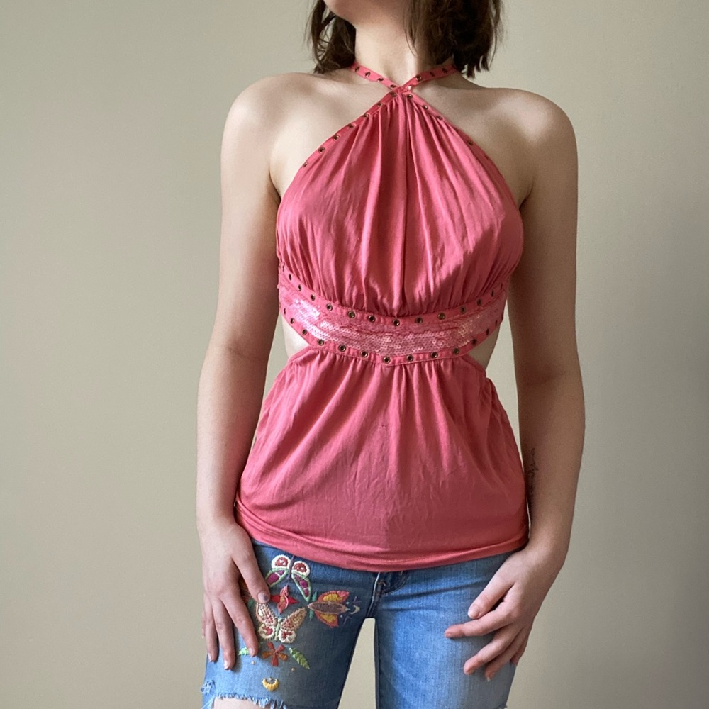 CORAL HALTER MARCIANO TOP WITH SEQUIN DETAILS.